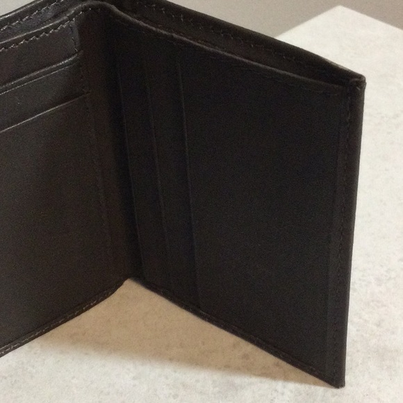 NWT Wilson’s Brown Leather trifold wallet - Picture 6 of 9